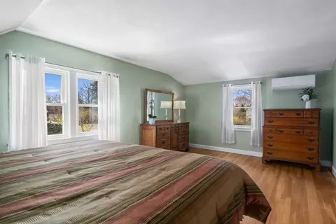 Bedroom - 47 Irving Dr, Walpole, MA 02081 photo 5 of 10