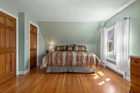 Bedroom - 47 Irving Dr, Walpole, MA 02081 photo 6 of 10
