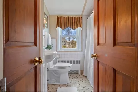 Bath - 47 Irving Dr, Walpole, MA 02081 photo 2 of 3