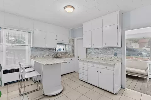 Kitchen - 231 Ferry St, Lawrence, MA 01841 photo 3 of 5