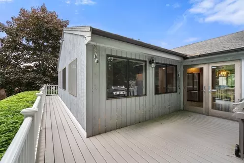 70 Standish Rd, Needham, MA 02492 photo 31