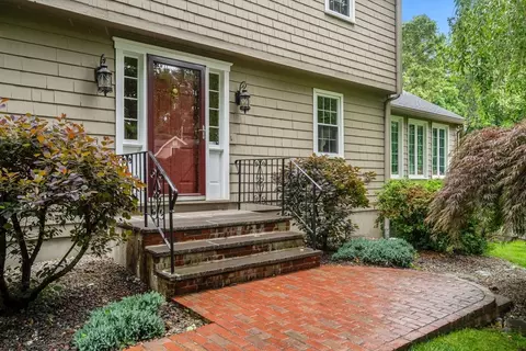 35 Mill St, Framingham, MA 01701 photo 3