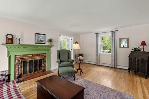 35 Mill St, Framingham, MA 01701 photo 5