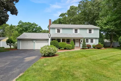 30 Lincoln Cir W, Andover, MA 01810