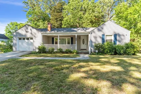 494 Tiffany St, Springfield, MA 01108