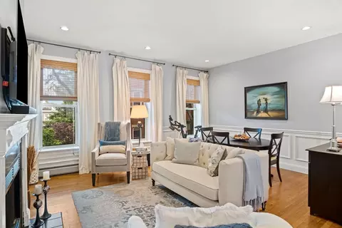 5 Auburn St #2, Boston, MA 02129
