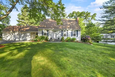 67 Michele Ln, Braintree, MA 02184