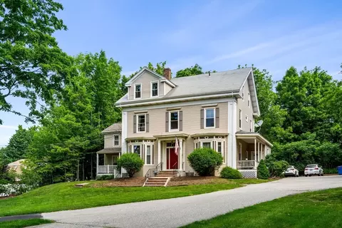 42 Preston St, Danvers, MA 01923 photo 2