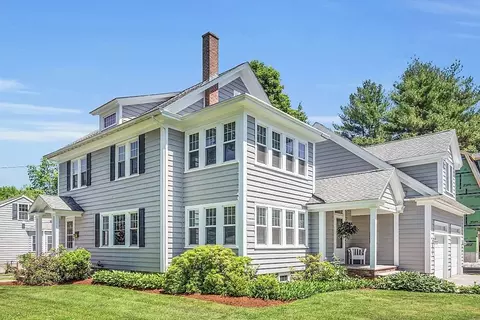 221 Hampshire St, Methuen, MA 01844