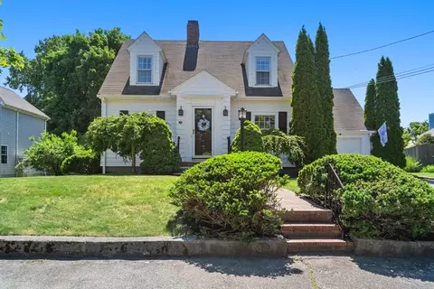 30 Park St, Milton, MA 02186