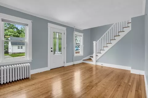 Living - 22 Fairhaven Rd, Worcester, MA 01606 photo 3 of 5