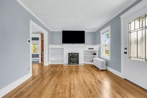 Living - 22 Fairhaven Rd, Worcester, MA 01606 photo 1 of 5