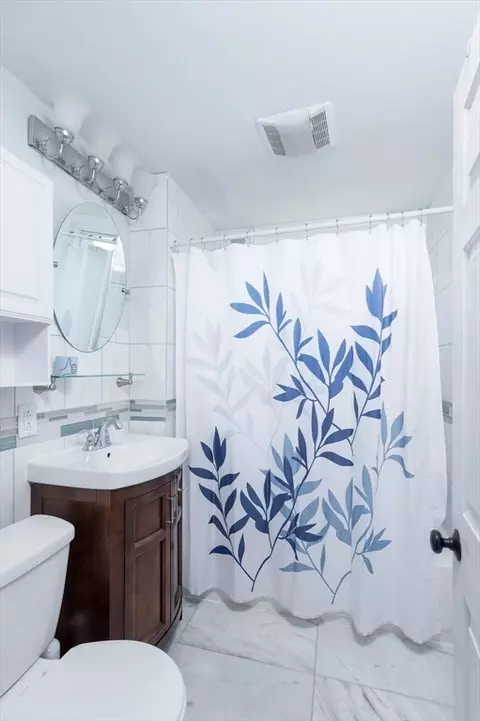 Bath - 12 Dodge, Worcester, MA 01606 photo 1 of 2