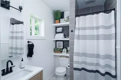 Bath - 12 Dodge, Worcester, MA 01606 photo 2 of 2
