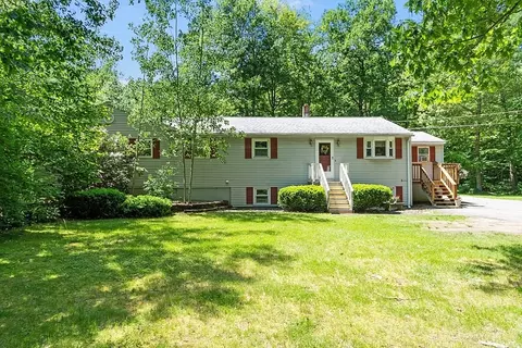 423 New West Townsend Rd, Lunenburg, MA 01462