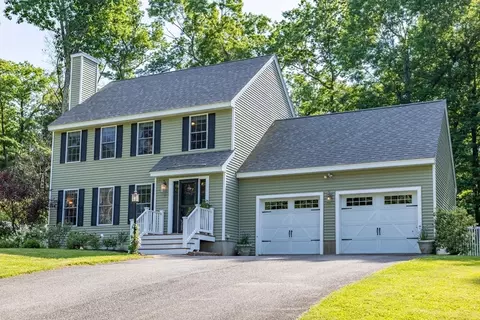 27 Haymeadow Ln, Ayer, MA 01432