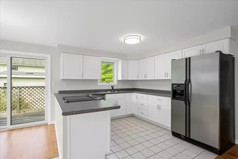 Kitchen - 3 Porter St # -B, Worcester, MA 01604 photo 3 of 6