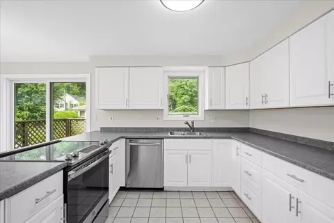 Kitchen - 3 Porter St # -B, Worcester, MA 01604 photo 4 of 6