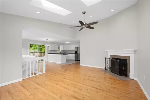Living - 3 Porter St # -B, Worcester, MA 01604 photo 1 of 3