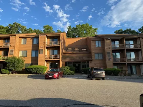 132 W Meadow Rd #1, Haverhill, MA 01832