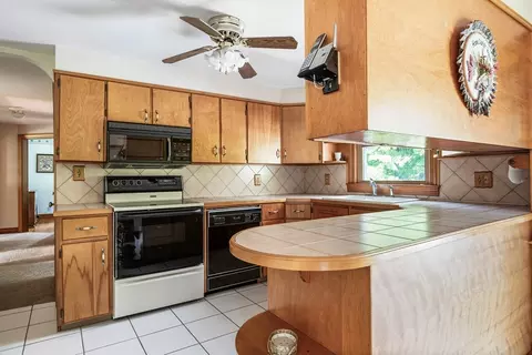 89 North St, Douglas, MA 01516 photo 12