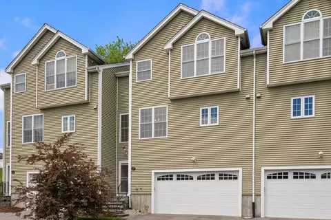 17 Dunia Ln #17, Northborough, MA 01532