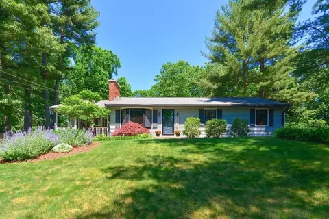 72 Peters Way, North Attleboro, MA 02760