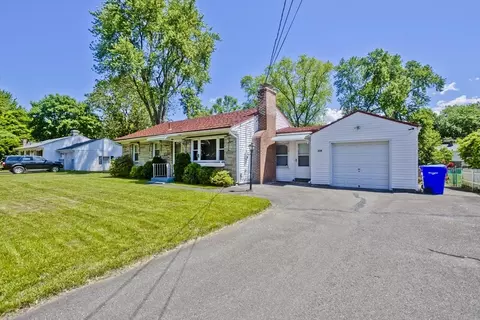 119 Kane St, Springfield, MA 01119 photo 2
