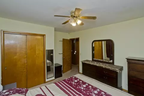 119 Kane St, Springfield, MA 01119 photo 4