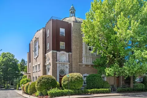 515 Centre St # 2, Newton, MA 02458