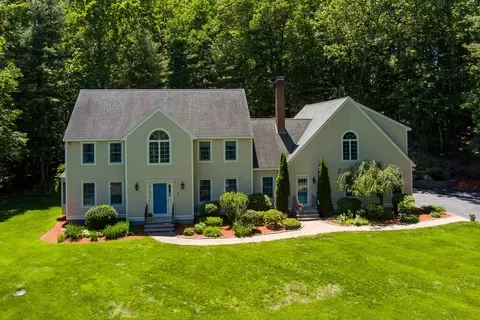 5 Hidden Meadow Ln, Southborough, MA 01772