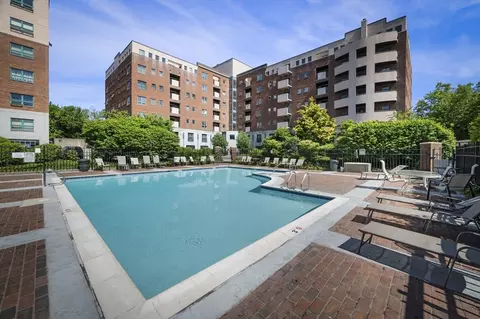 165 Cottage St #206, Chelsea, MA 02150
