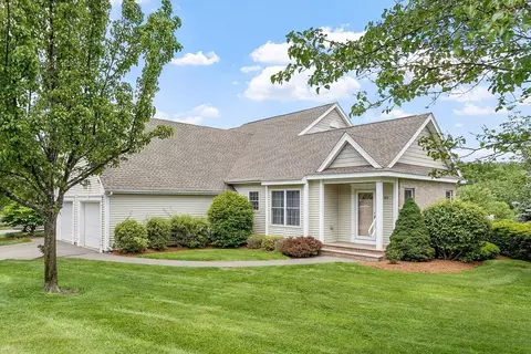 301 Autumn Ridge Dr #301, Ayer, MA 01432