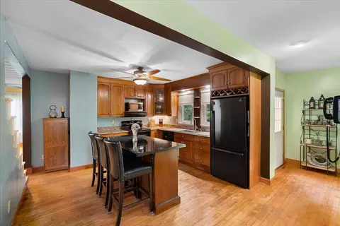 42 Harold St, Worcester, MA 01604 photo 7