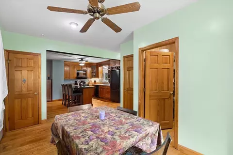 42 Harold St, Worcester, MA 01604 photo 4