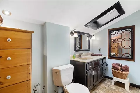 42 Harold St, Worcester, MA 01604 photo 25