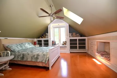Bedroom - 31 Sumner Rd, Brookline, MA 02445 photo 3 of 3