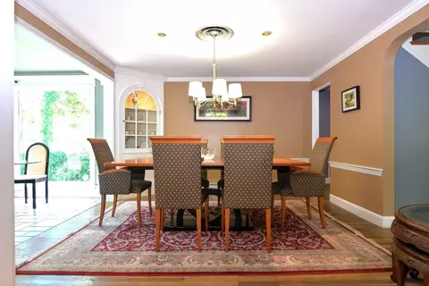 Dining - 31 Sumner Rd, Brookline, MA 02445 photo 2 of 4