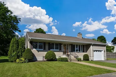 27 Diane Rd, Peabody, MA 01960
