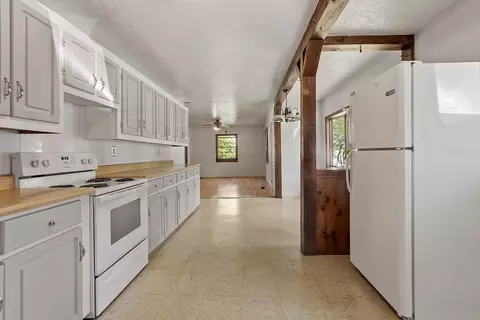 91 Cass Cir, Athol, MA 01331 photo 9