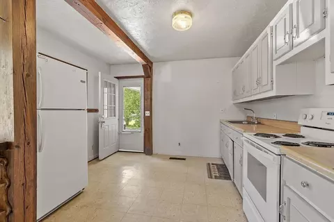 91 Cass Cir, Athol, MA 01331 photo 10