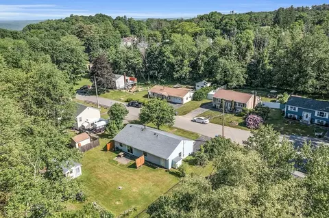91 Cass Cir, Athol, MA 01331 photo 4