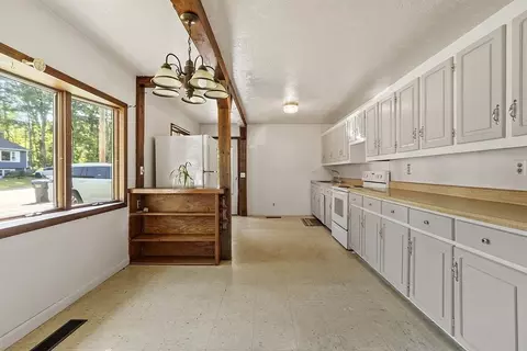 91 Cass Cir, Athol, MA 01331 photo 7