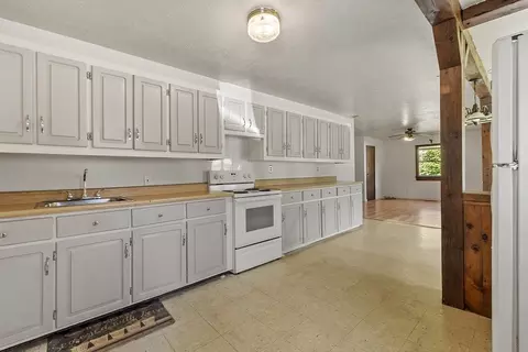 91 Cass Cir, Athol, MA 01331 photo 8