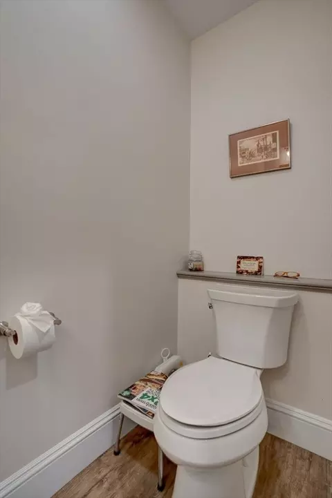 Bath - 267 Collins Rd, Hardwick, MA 01082 photo 3 of 4