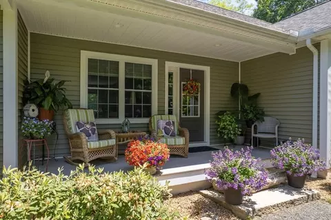 Exterior - 267 Collins Rd, Hardwick, MA 01082 photo 3 of 5