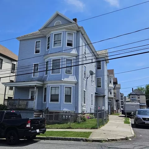 520 Coggeshall St, New Bedford, MA 02746