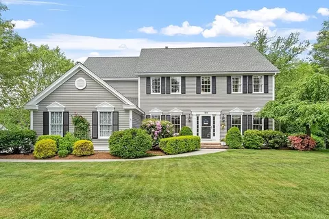 68 Camelot Dr, Shrewsbury, MA 01545