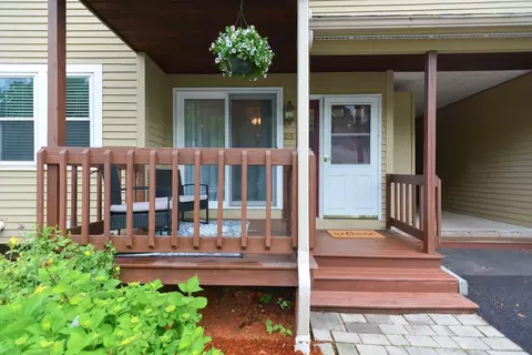 42 2nd Ave #26, North Attleboro, MA 02760