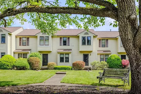 153 Apache Way #153, Tewksbury, MA 01876